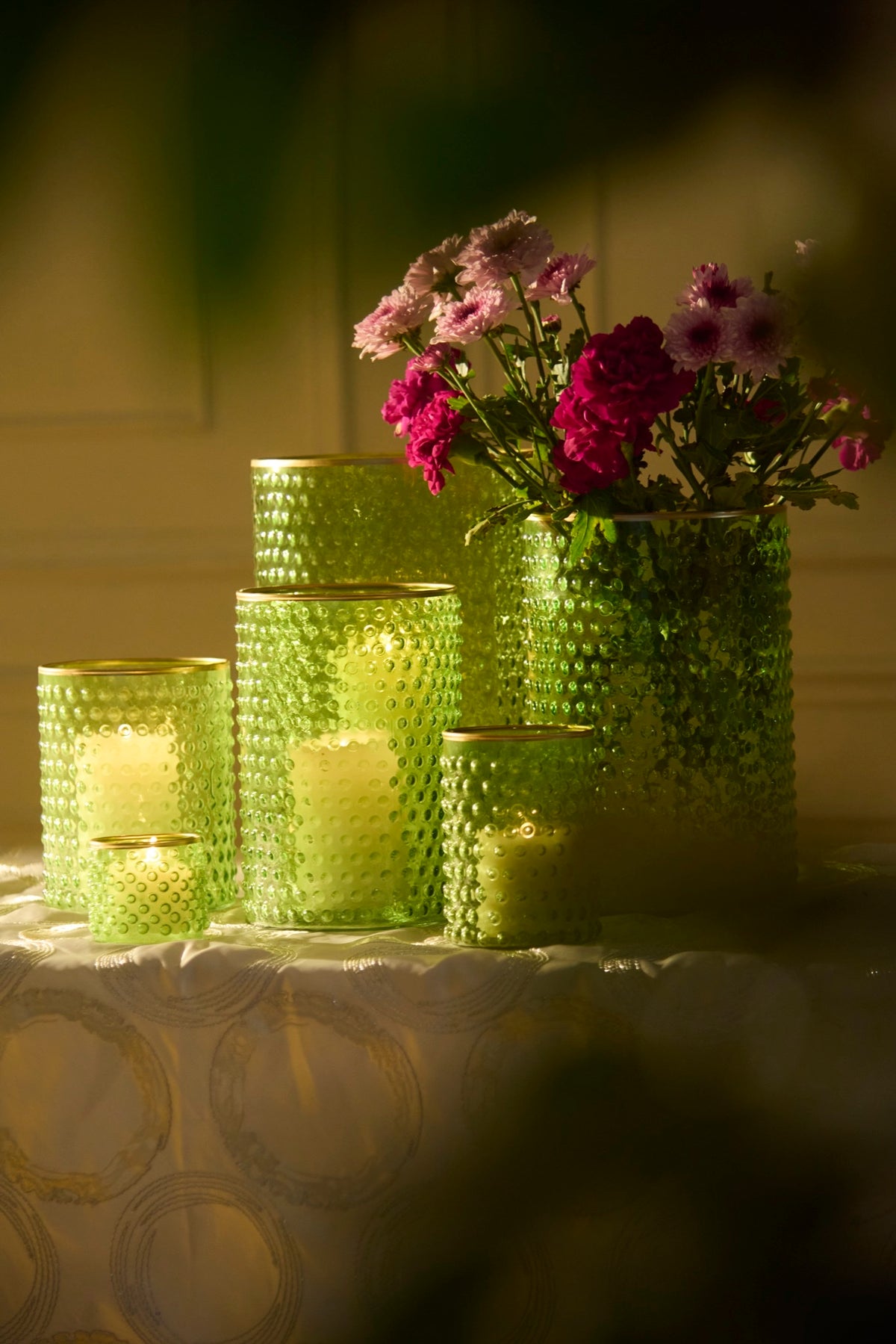 Dewdrop Holder