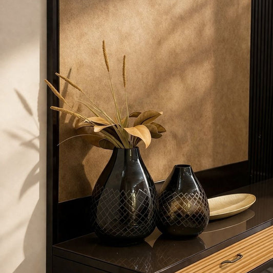 Noir Diamond Vase