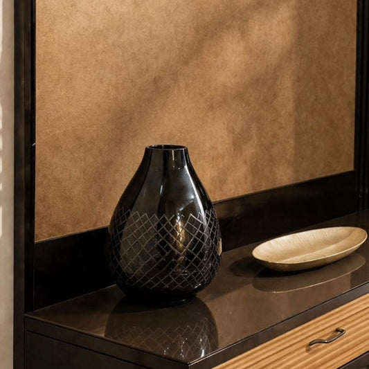 Noir Diamond Vase